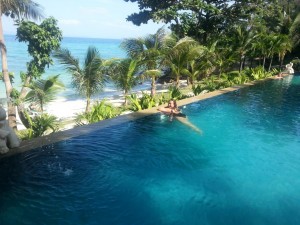 Infinity pool (Medium)