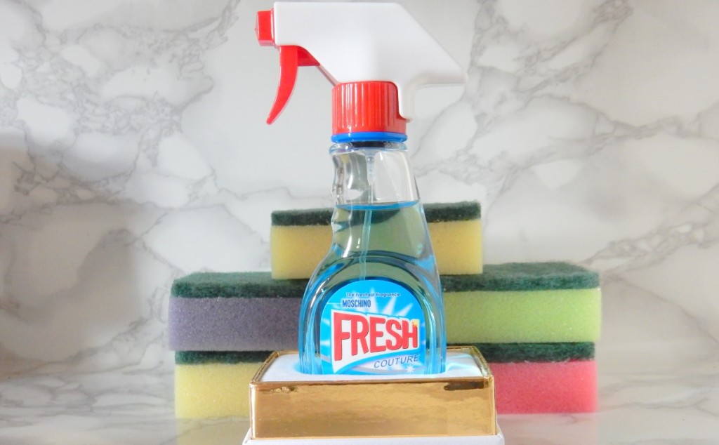 Moschino Fresh Couture.JPG2.JPG fles met spons (Medium)
