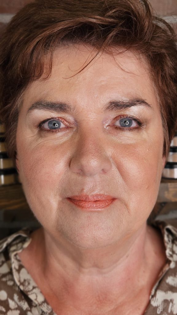 Oogschaduw: Oranje in Make-up: Meer dan Alleen Koningsdag