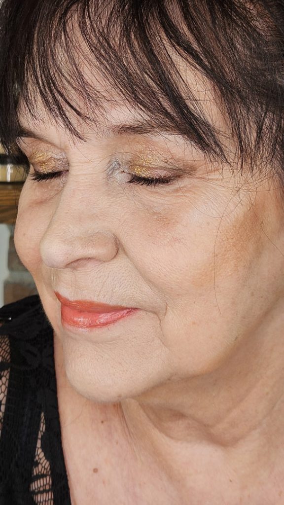 Brildragers en Oogmake-up: Tips voor een stralende blik